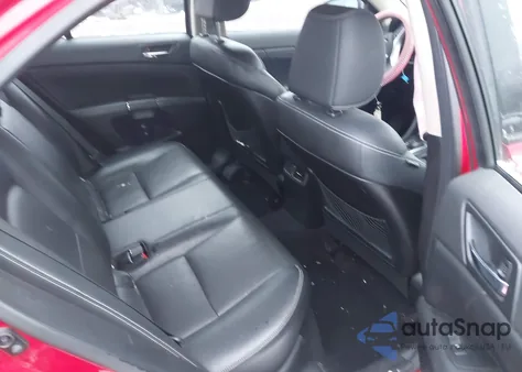 2011 Suzuki Kizashi Sport Sls z USA, uszkodzony, nr VIN JS2RF9A84B6110294